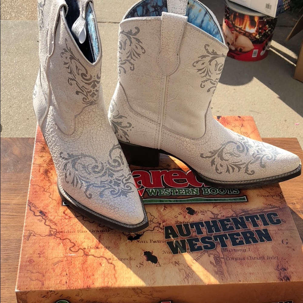 White Laredo western boots